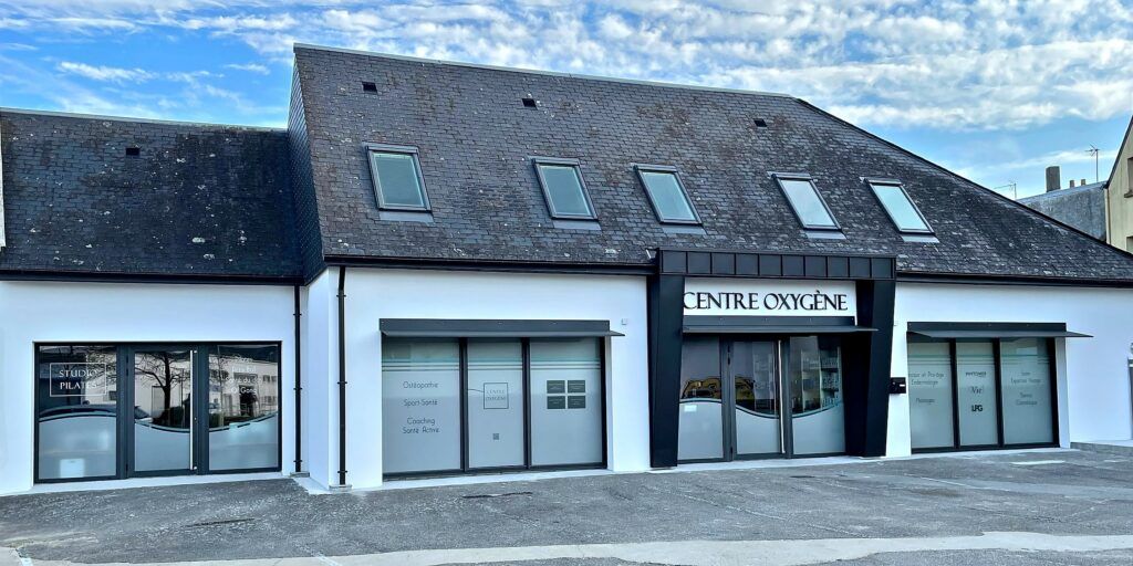 Façade du Centre Oxygène à Concarneau, 75 avenue Alain Le Lay